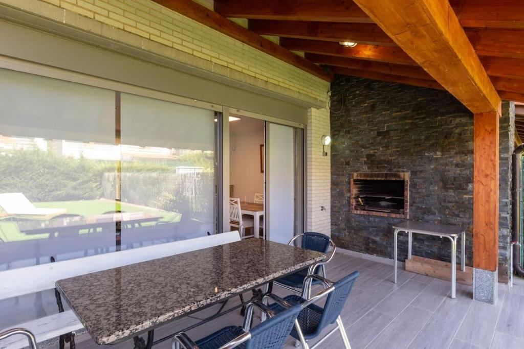 Chalet En Ciruena Con Barbacoa ภายนอก รูปภาพ